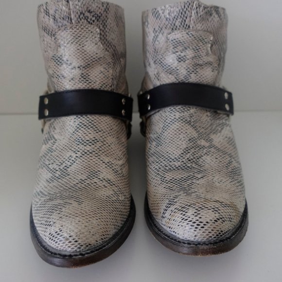 Freebird by Steven Santiago Moto Ankle Boot Santiago White Snakeskin Leather - Picture 2 of 4